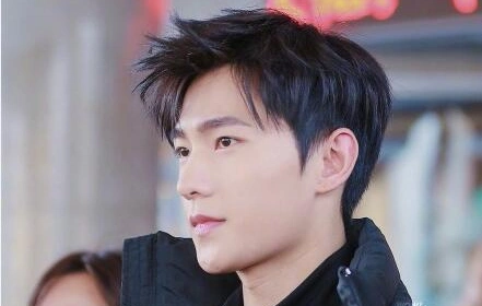 网友爆料 新浪娱乐讯 2月15日,2018狗年央视春晚直播,杨洋王凯合唱