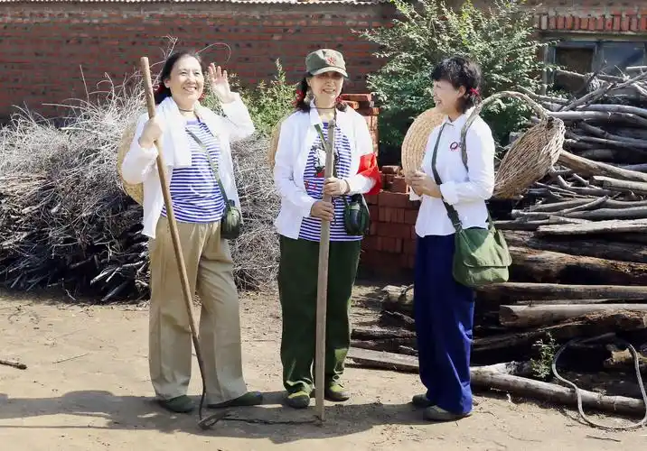 回忆美好青春时代,老知青走进叶茂台乡