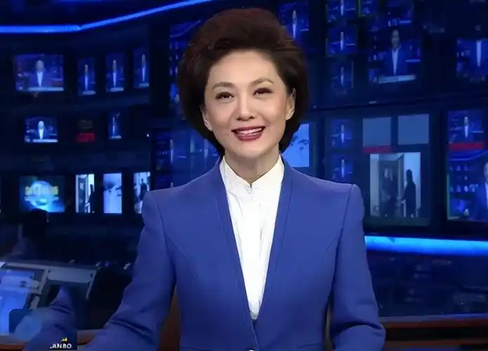 "央视十佳主持人"海霞:28岁嫁大11岁清华教授,风光背后有心酸