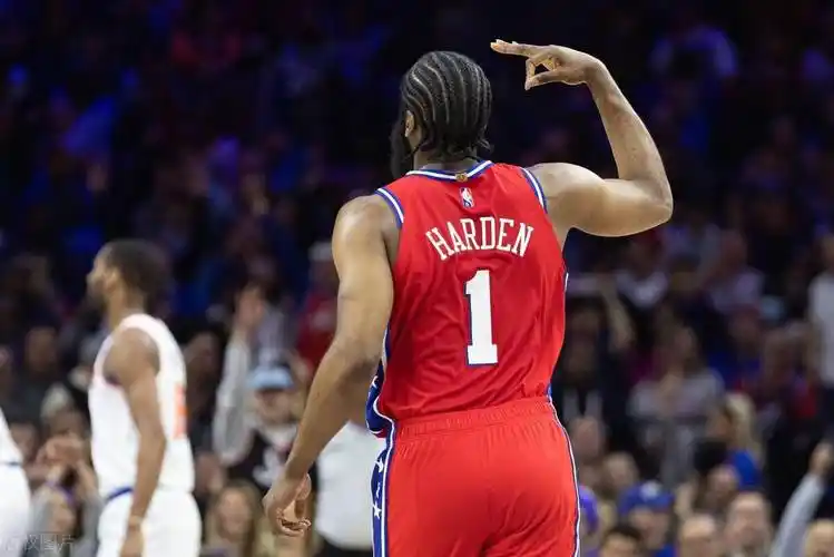 主场首秀轰2699哈登表现好76人又赢球马克西25分成第三核心