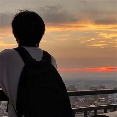 头像唯美男简单干净气质,头像女生简单气质