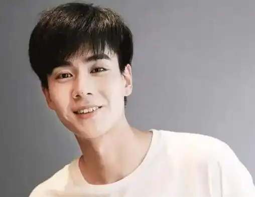 胡一天个人资料简介身高年龄多少 真正女朋友是谁遛鸟视频原版在哪看