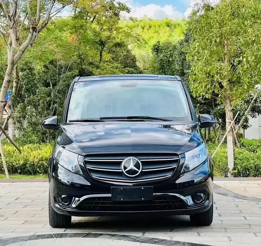 最新到店22年奔驰新款威霆9速,实表2万公里,一手原版原漆, - 抖音