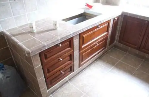 瓷砖灶台详细施工步骤瓷砖灶台安装注意事项