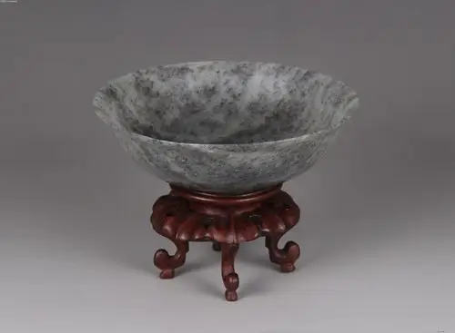 清晚期 和田青花料素工玉碗