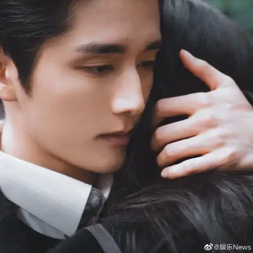 张新成李燃花絮照##张新成李燃炸毛造型