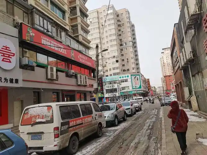 【10图】铁西百货附近 200万精装修火锅店挥泪转 410平租28万,沈阳