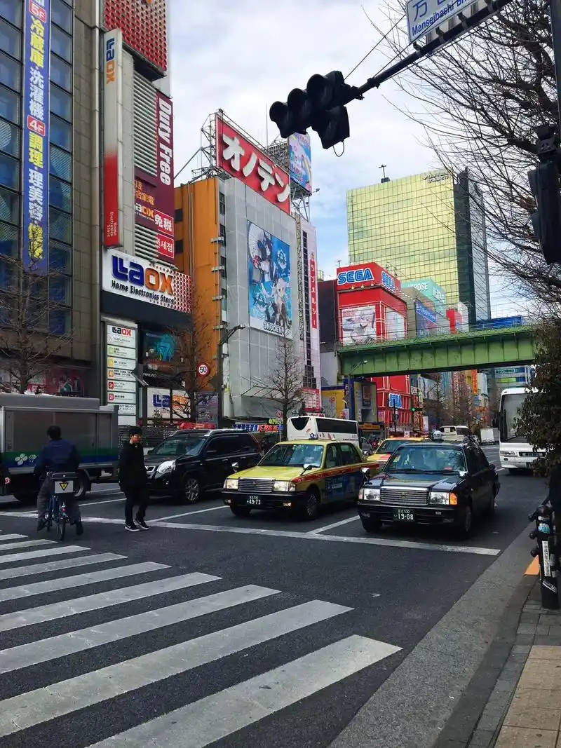 走过日本东京街头小巷,感受仿自然的房产韵味