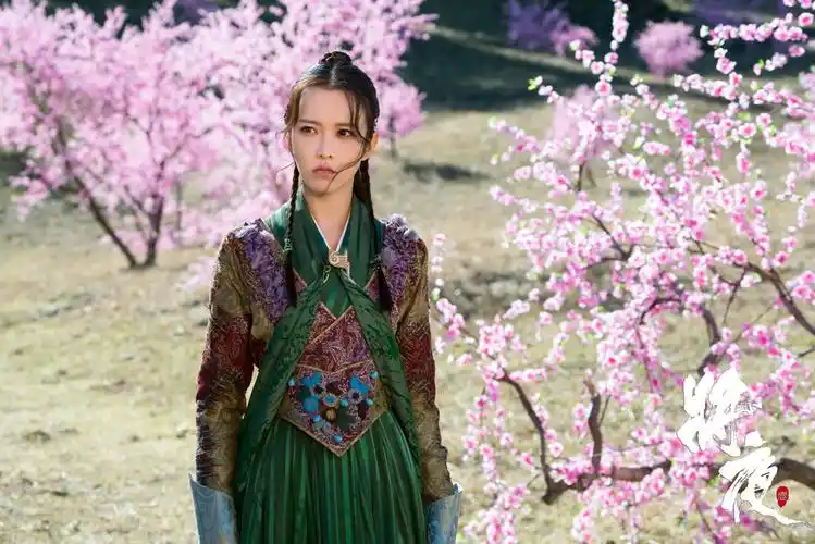 黄一琳《将夜》戏内虐恋情深 戏外甜蜜互动