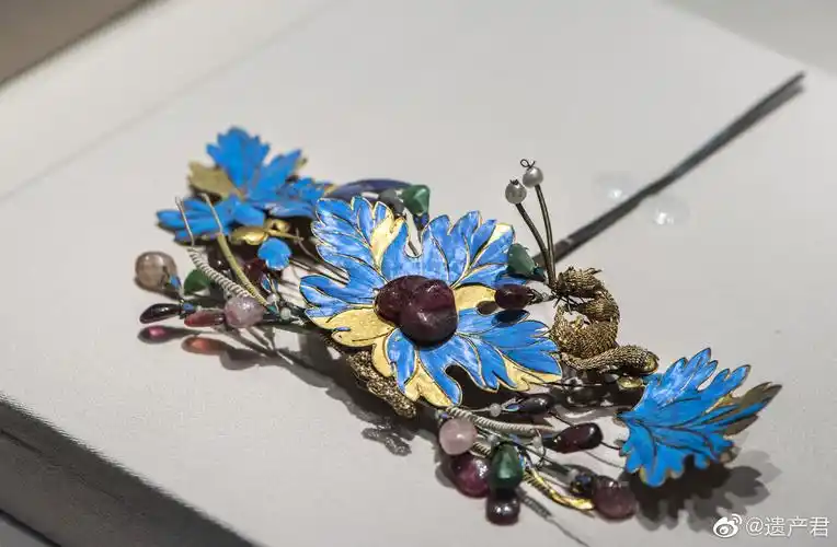 清代女性的点翠首饰 (在博物馆中欣赏就好啦～)