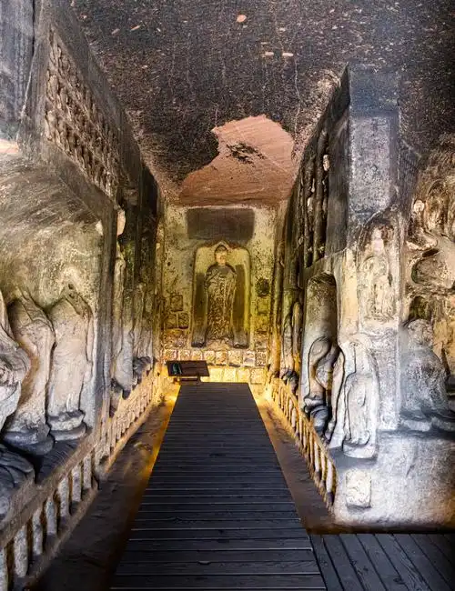 彬县大佛寺石窟