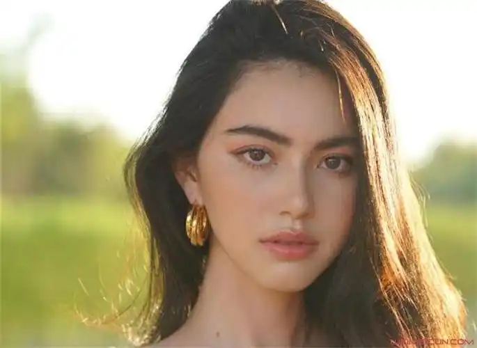 泰星mai davika的家世如何