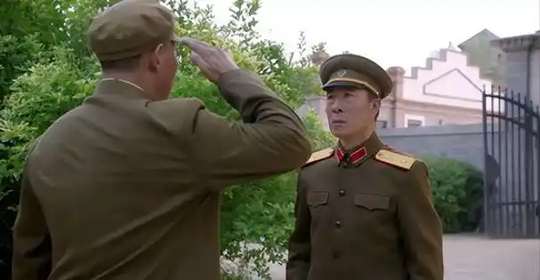 1955年甘祖昌被授予少将军衔,两年后提出辞职:希望可以回乡种地