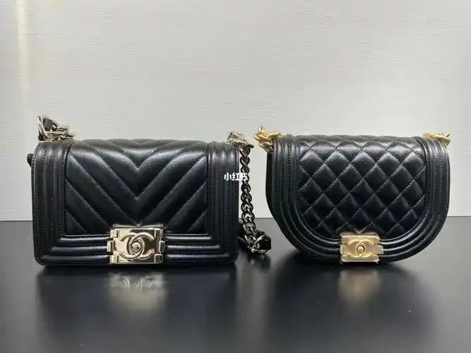 香奈儿22a新款马鞍包荔枝纹牛皮金扣