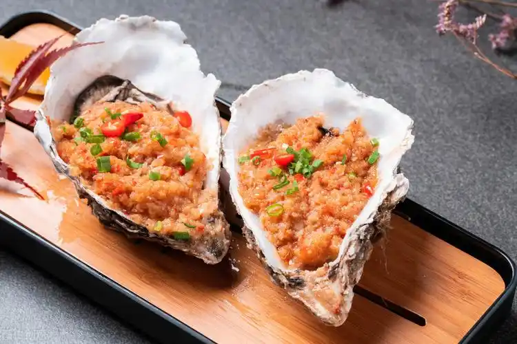 原创蒜蓉生蚝学会它自己在家也能做一学就会超简单的美味家常菜