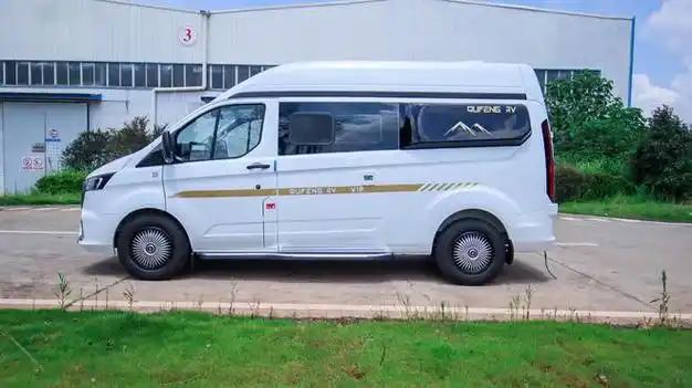 23款江铃福特新全顺小房车自驾旅居六座两卧高通过性趣蜂b610