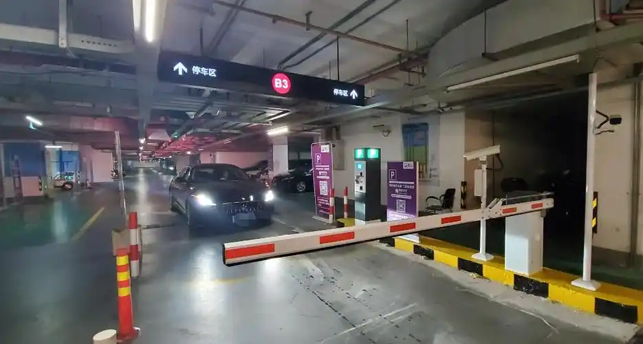 外滩中心项目[上海-上海]迈泊停车管理(上海)有限公司重庆綦江区路侧