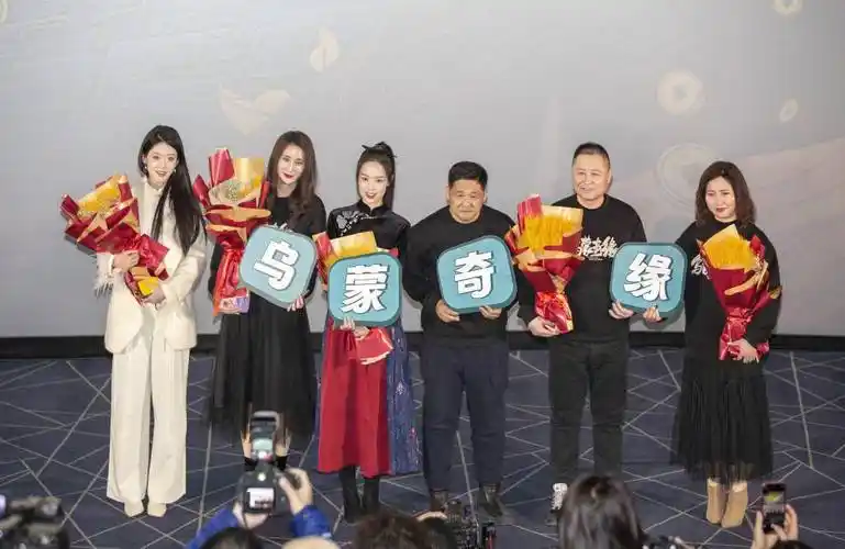 视觉中国演员吴晴在影片中饰演身世凄苦却依然乐观的农家女赵颖,编剧