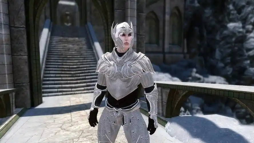 雪精灵重型盔甲基于真正的轻精灵盔甲和轻型精灵盔甲