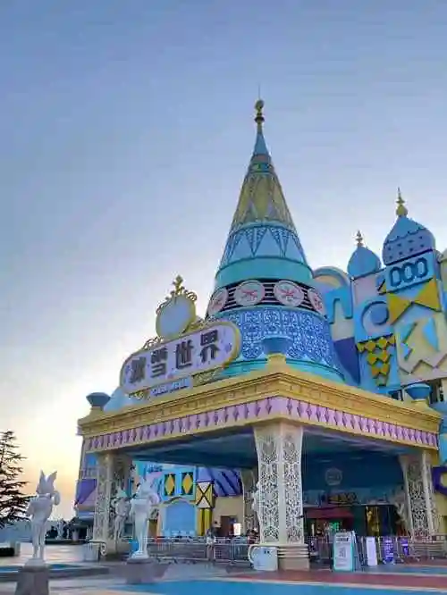 银基冰雪世界-"银基冰雪世界位于郑州新密曲梁,距离郑州市.