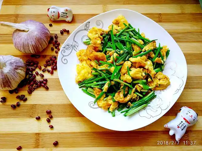 蒜苗炒鸡蛋
