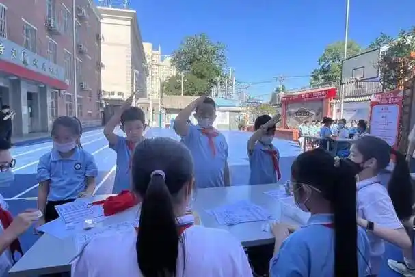 北京市西城区香厂路小学开展系列队前教育活动