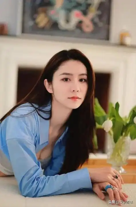 穿搭撞衫娜扎,被嘲又土又不得体|林峰|模特|张馨月|霍思燕|蒋勤勤