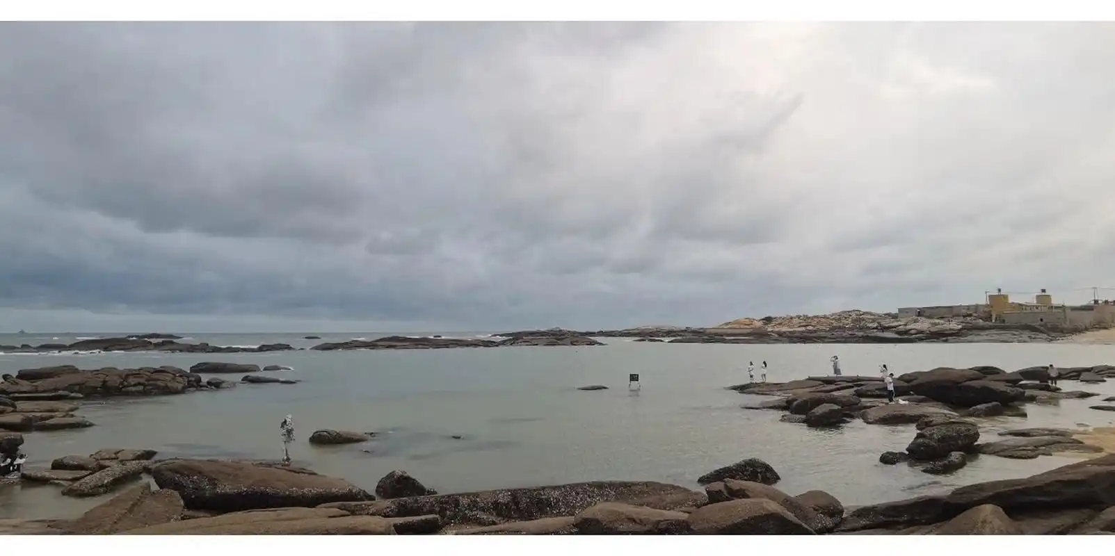 泉州看海攻略|石狮红塔湾 石狮红塔湾,福建十大最美的海滩之一,位于