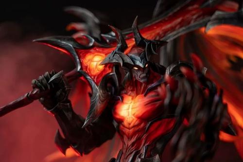 集美殿堂《英雄联盟》暗裔剑魔 限量雕像