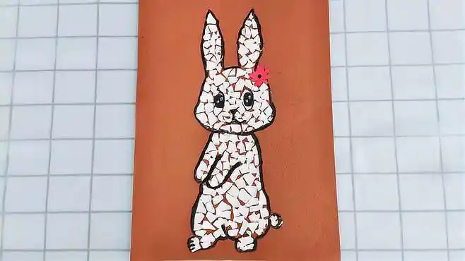 鸡蛋壳不要扔了快和我一起做幅小兔子创意蛋壳画吧!