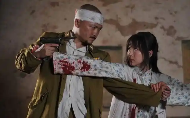 真实的战场上,普通人中弹后还能活多久?老兵:电视剧误导观众