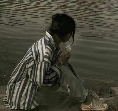 微丧头像:1120抑郁微丧伤心女头