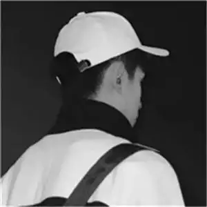 qq头像男生背影黑白