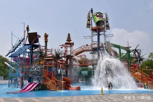 东北最大的游乐场,趣玩热高飞起来,释放激情带你嗨