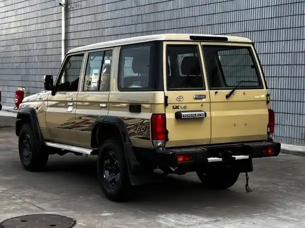 越野老炮丰田lc76七十周年纪念港口现车