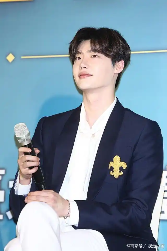 盘点韩国姓李的4大男神,李栋旭李钟硕上榜,第一是他!