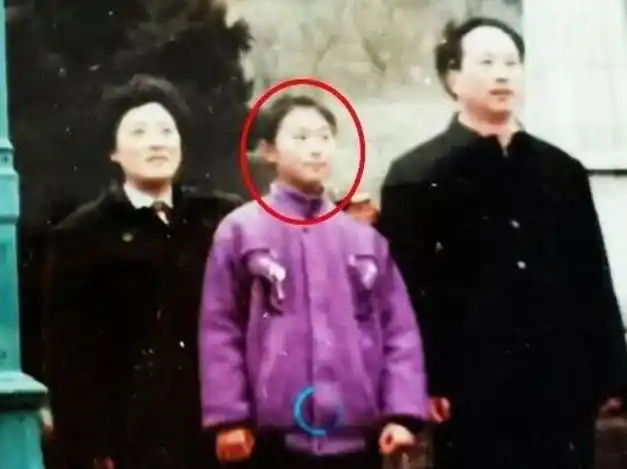 父母借7万送女儿留学她却失联17年不见患癌父母最后一面