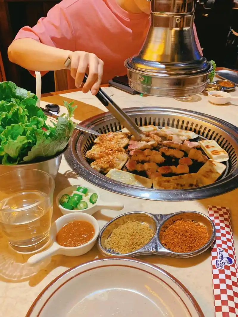 第一次紫苏叶包烤肉真的栓q