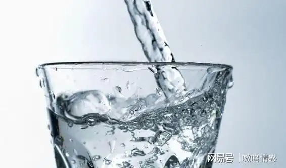 早起喝温水相当于喝细菌医生很多人都误解了