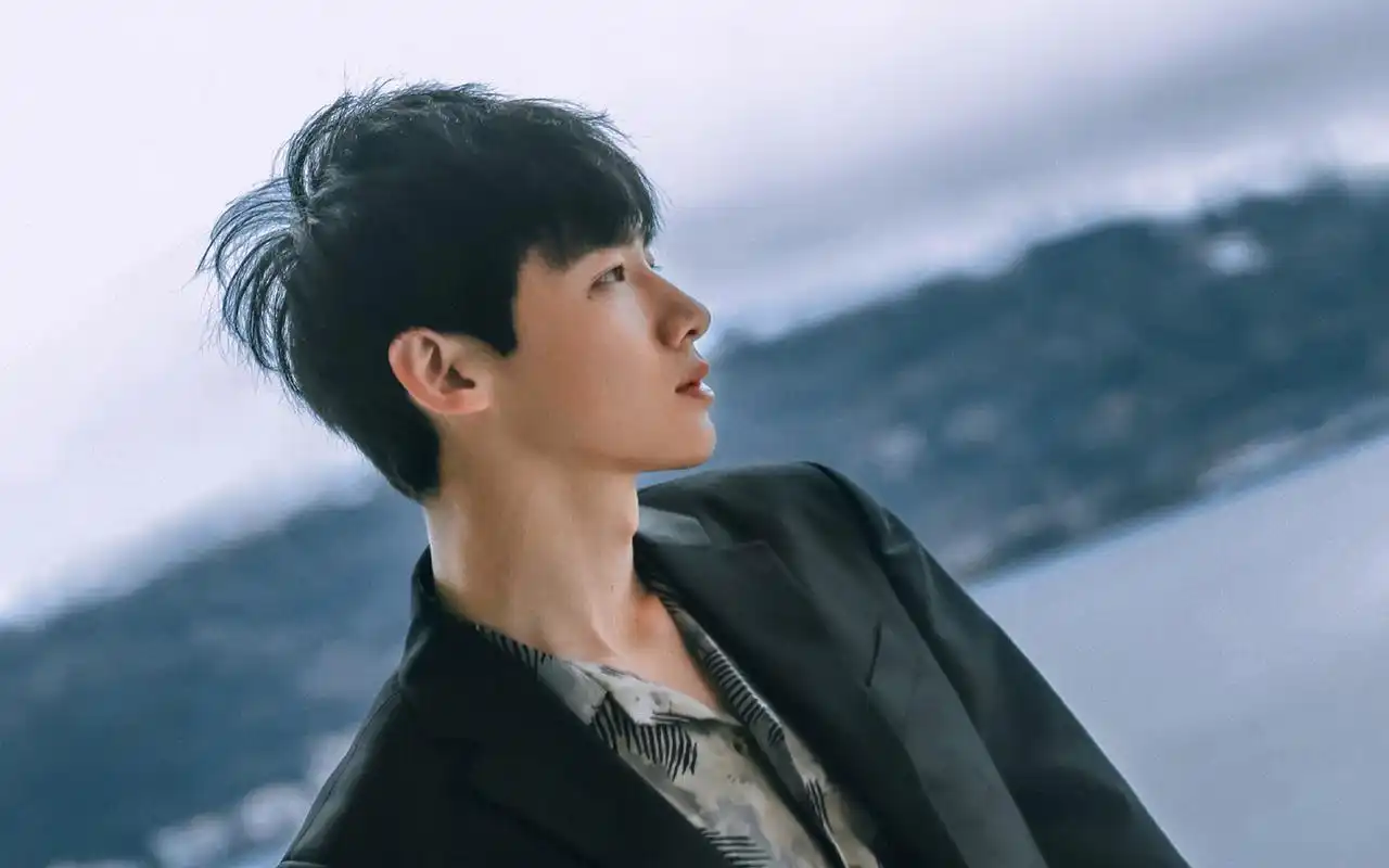 白敬亭高清帅气写真电脑桌面壁纸图片