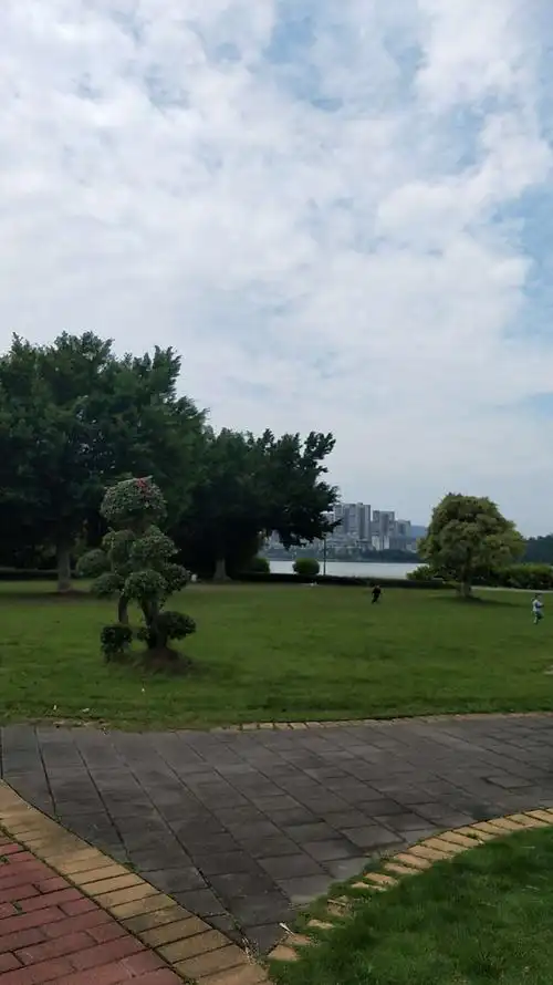 波海公园是肇庆人休闲的好去处!