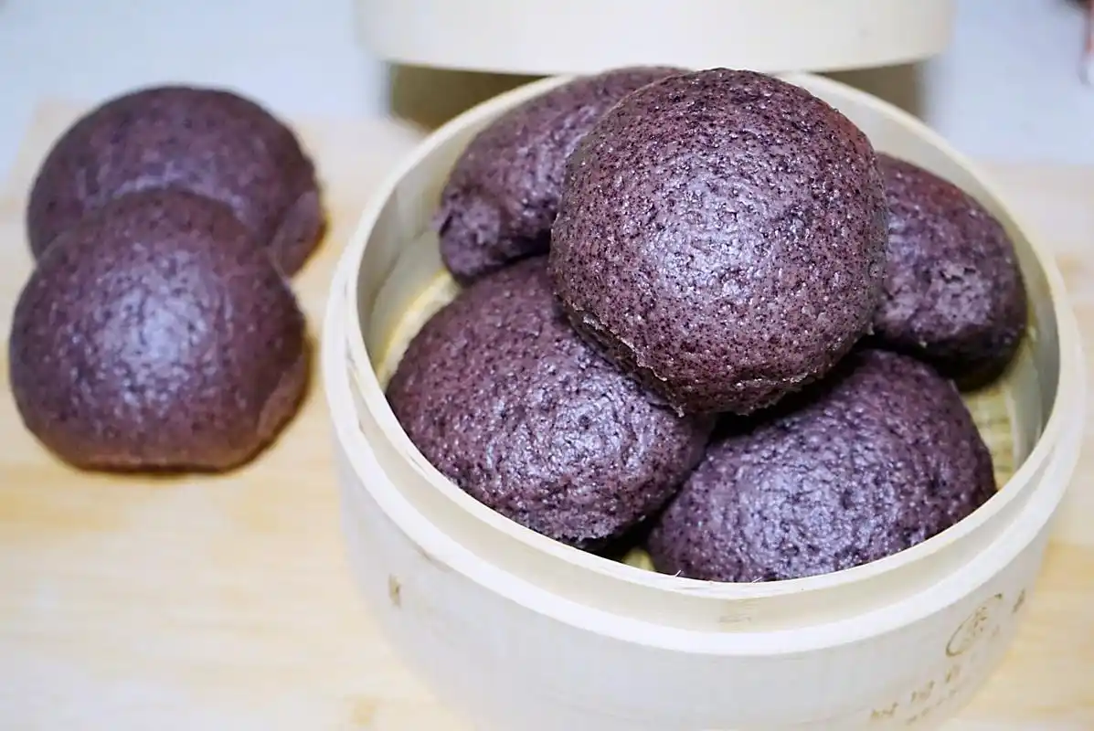 黑米奶香馒头,做给孩子的粗粮零食,口感很棒,孩子怎么都吃不够