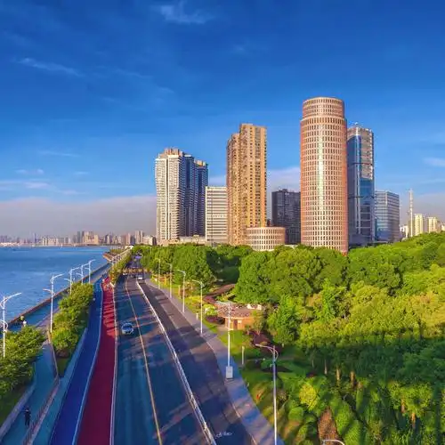 杭州钱塘江大桥桥头风光