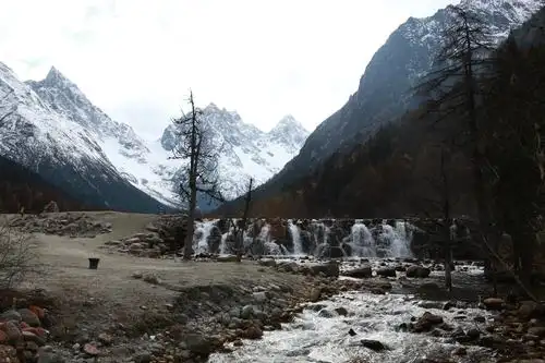 四姑娘山的美丽背影一毕棚沟