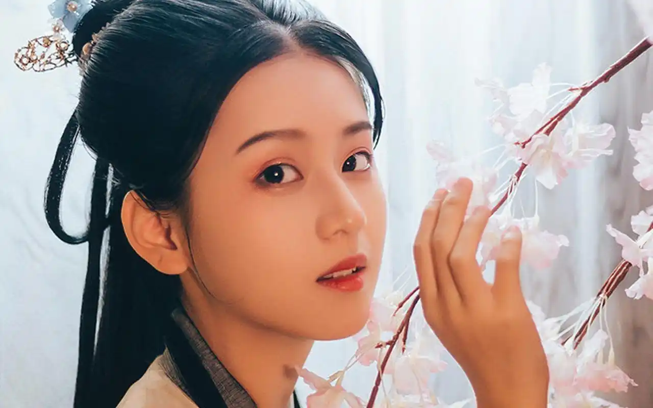 古风汉服美女写真图片桌面壁纸