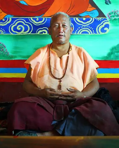 寺主扎巴活佛,德钦县政协委员.