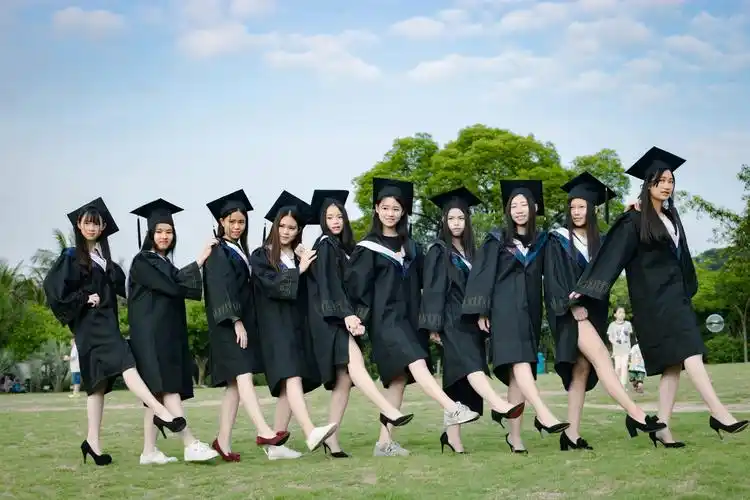 摄影活动之学士服毕业照