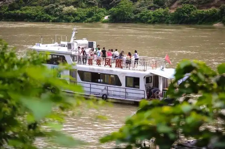 清远市区北江两岸拟开通2条过江水上巴士以后可以坐船上班啦