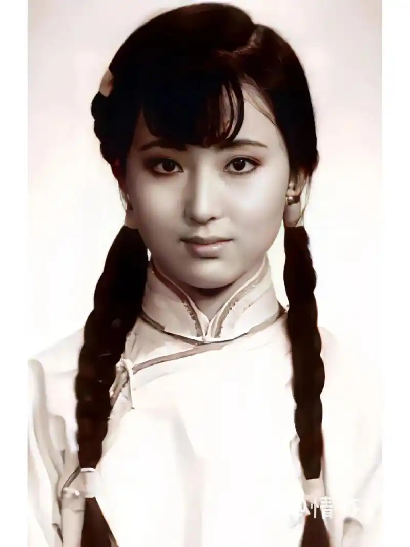 陈晓旭生活照,真是发量惊人