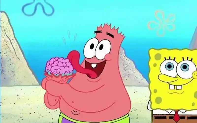 派大星太激动了!竟把自己的"脑袋"拿下来当冰淇淋吃!我服了!